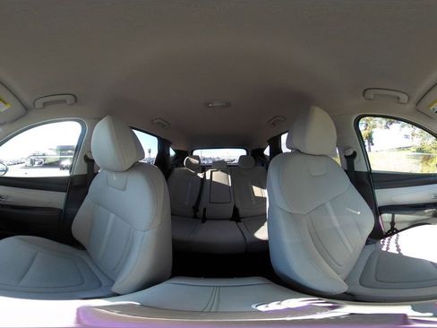 Used 2025 Hyundai Tucson SEL FWD image 44