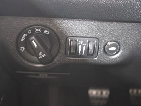 Used 2016 Dodge Challenger R/T Scat Pack w/ Leather Interior Group image 32