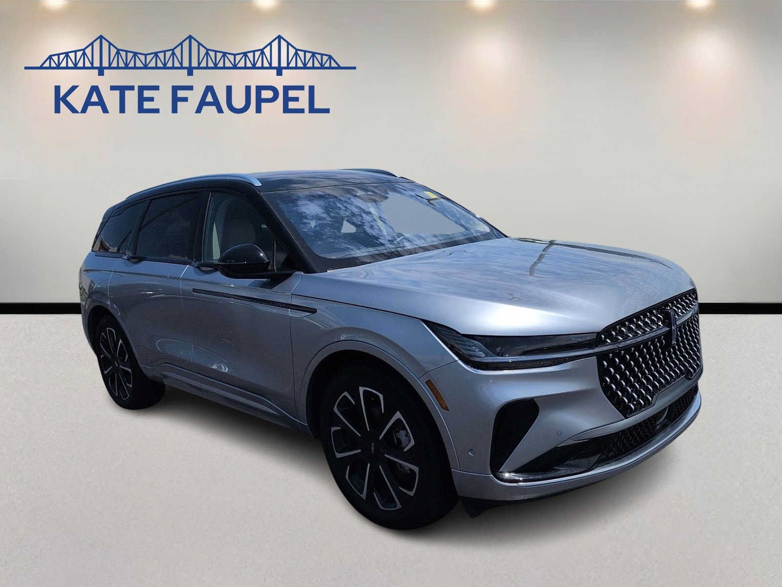 Used 2024 Lincoln Nautilus Reserve AWD/4WD image 1