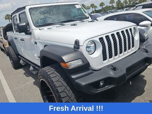 Used 2020 Jeep Gladiator Sport w/ Quick Order Package 24S AWD/4WD image 3