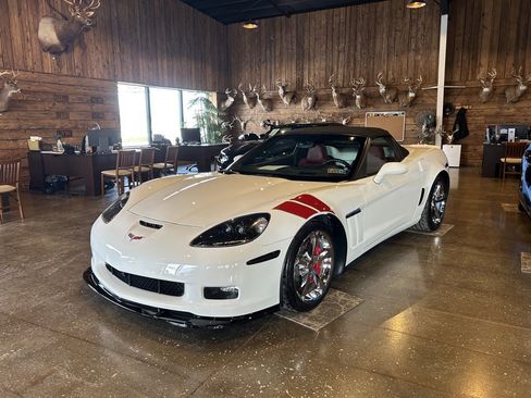 Used 2012 Chevrolet Corvette Grand Sport w/ 2LT Preferred Equipment Group image 18