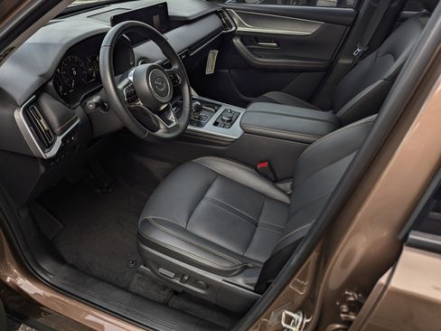 Certified 2025 MAZDA CX-70 Plug-In Hybrid w/ Premium Pkg image 10