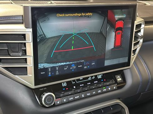 Used 2025 Toyota Sequoia Platinum image 33