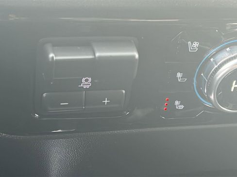 Used 2023 GMC Sierra 1500 SLT image 29