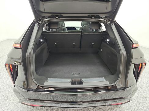 Used 2024 Cadillac Lyriq Sport RWD image 28