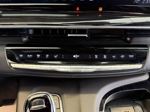 Used 2023 Cadillac Escalade Sport AWD/4WD image 16