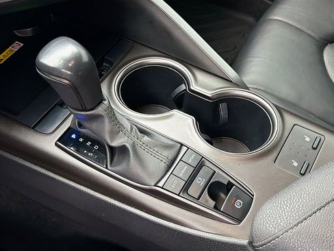 Used 2023 Toyota Camry XSE image 27