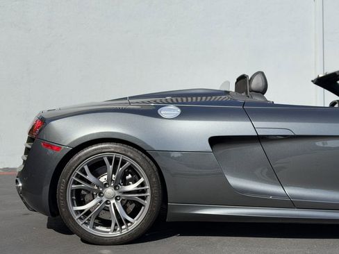 Used 2012 Audi R8 V10 AWD/4WD image 12