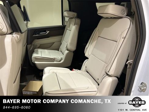 New 2026 GMC Yukon XL Denali w/ Denali Reserve Package image 24