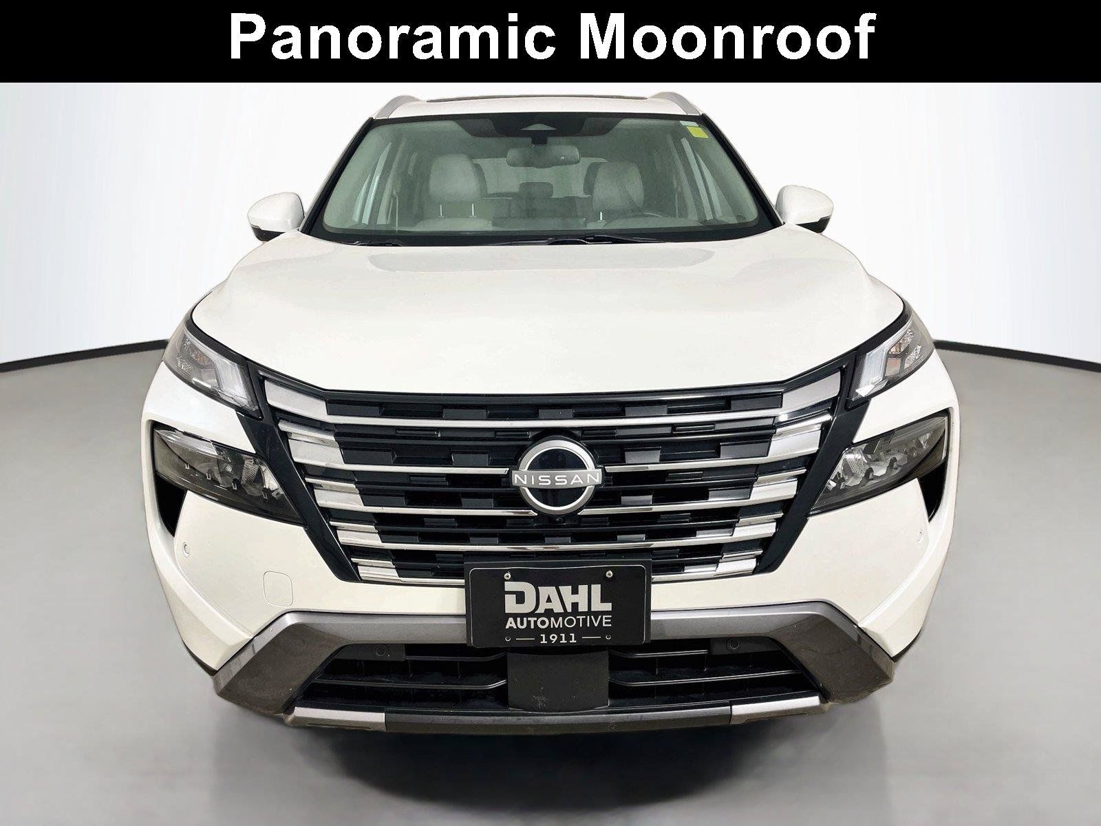 Used 2024 Nissan Rogue SL w/ SL Premium Package AWD/4WD image 3