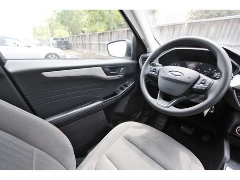 Used 2022 Ford Escape S FWD image 9