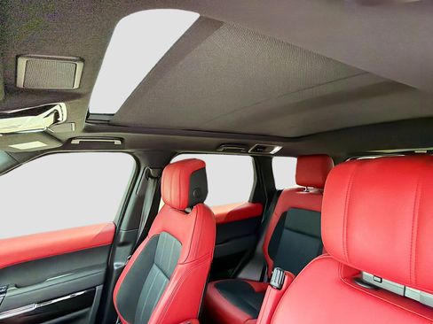 Used 2022 Land Rover Range Rover Sport HST image 27