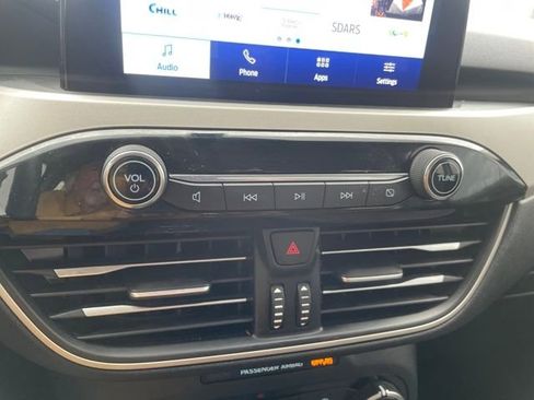 Used 2022 Ford Escape SE image 42