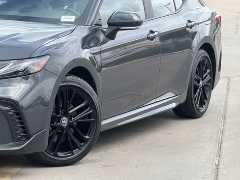 Certified 2025 Toyota Camry SE FWD image 3