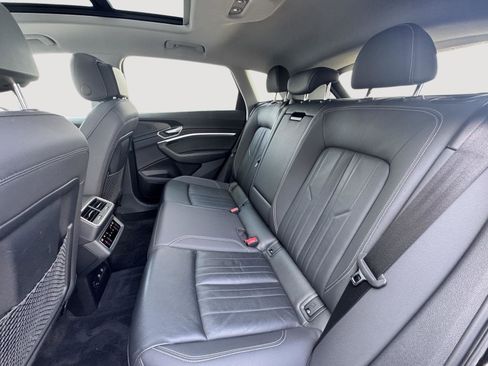 Used 2021 Audi e-tron Premium w/ Convenience Plus Package image 23