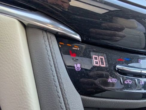 Used 2020 Cadillac XT6 Premium Luxury image 5