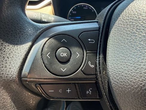Used 2022 Toyota RAV4 LE AWD/4WD image 21