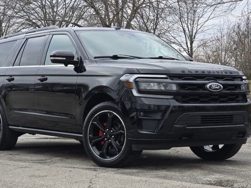 Used 2022 Ford Expedition Max Limited image 2