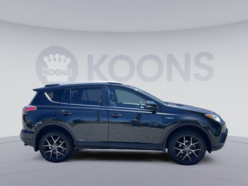 Used 2017 Toyota RAV4 SE AWD/4WD image 8