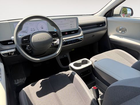Certified 2024 Hyundai Ioniq 5 SE RWD image 15