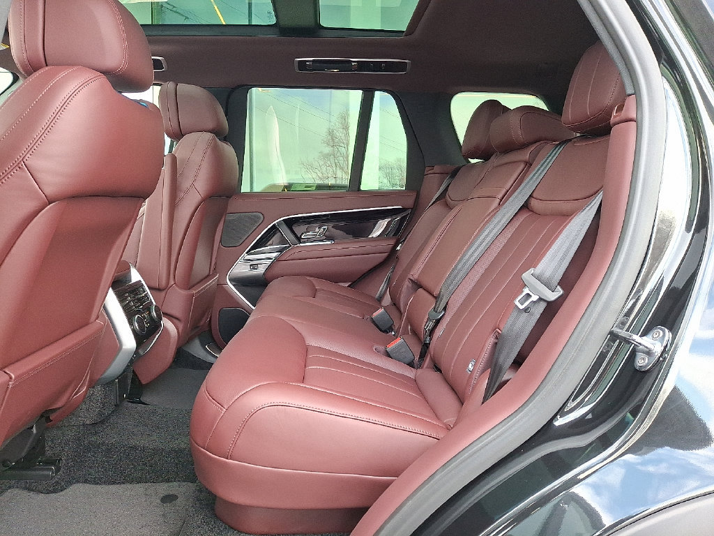 New 2026 Land Rover Range Rover SE AWD/4WD image 6
