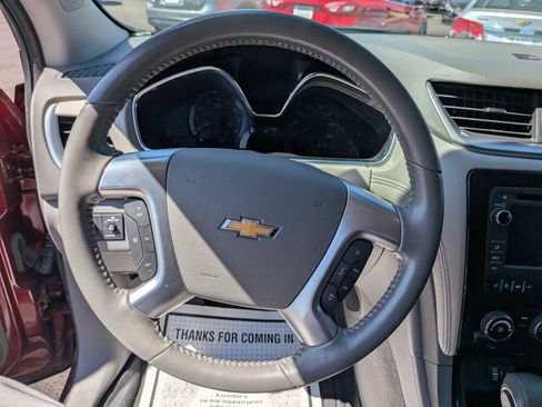 Used 2015 Chevrolet Traverse LT FWD image 17