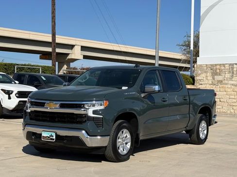 Used 2025 Chevrolet Silverado 1500 LT RWD image 6