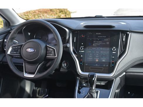 Certified 2025 Subaru Outback Limited image 17