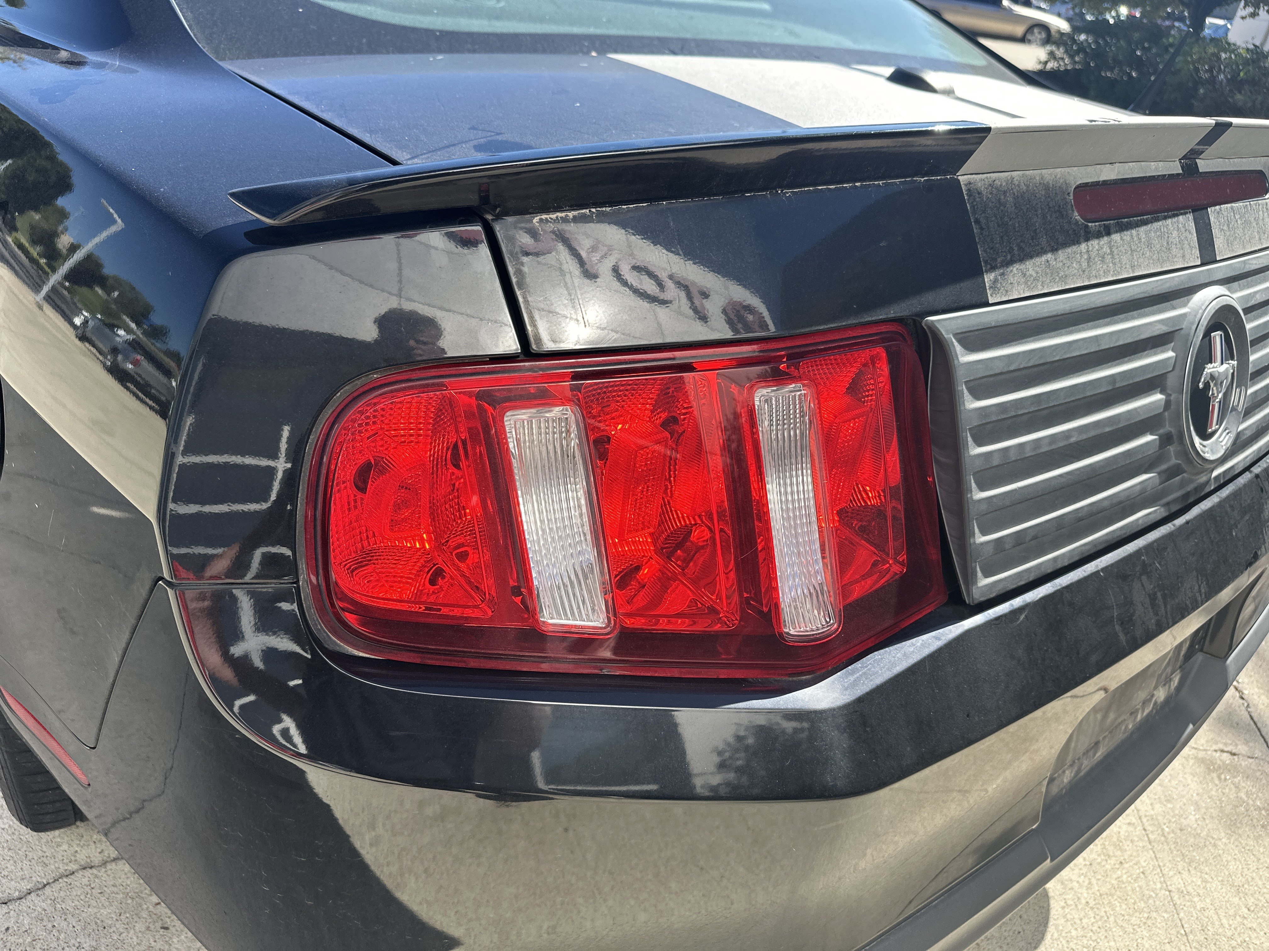 Used 2012 Ford Mustang Premium RWD image 13