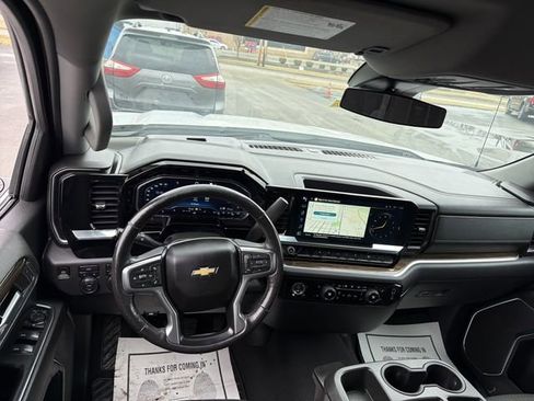Used 2022 Chevrolet Silverado 1500 LT image 13