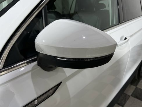 Used 2024 Volkswagen Tiguan SE image 15