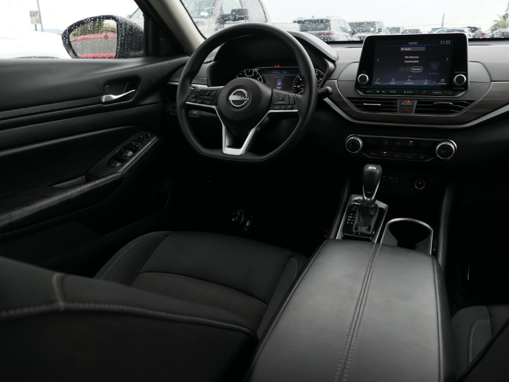 Used 2024 Nissan Altima 2.5 SV FWD image 21