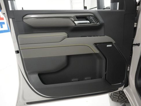 New 2026 Chevrolet Silverado 2500 ZR2 w/ LPO, Dark Essentials Package image 10