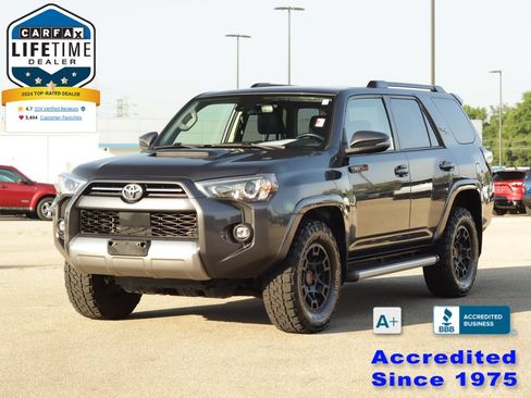 Used 2022 Toyota 4Runner TRD Off-Road Premium w/ TRD Black Wheel Package (TMS) AWD/4WD image 3