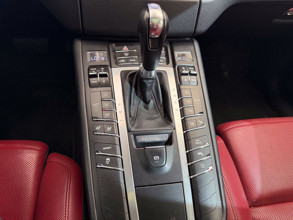 Used 2017 Porsche Macan AWD/4WD image 23