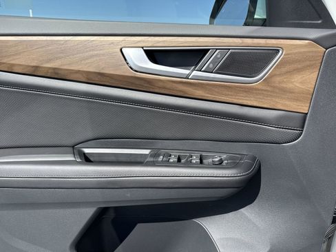 New 2026 Volkswagen Atlas SE image 14