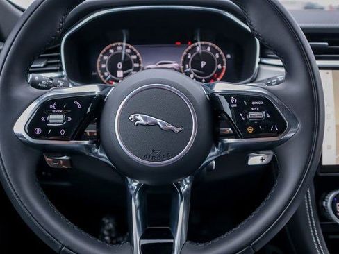 Used 2025 Jaguar F-PACE R-Dynamic S image 17