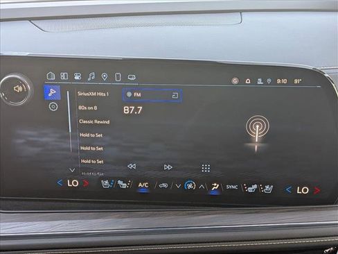 New 2025 Chevrolet Suburban Premier image 11