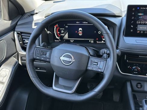 Certified 2025 Nissan Rogue SL image 25