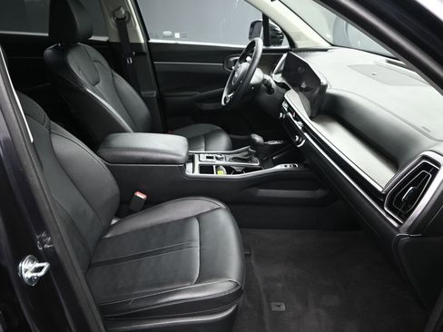 Certified 2025 Kia Sorento X-Line EX AWD/4WD image 41