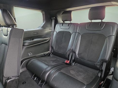 Used 2024 Jeep Grand Cherokee L Laredo image 10