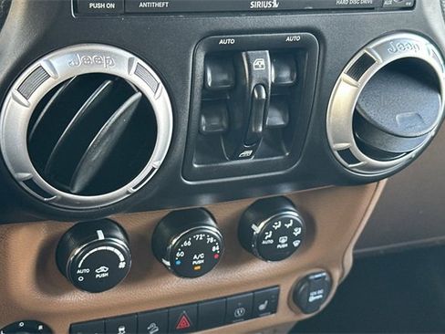 Used 2013 Jeep Wrangler Unlimited Sahara w/ Connectivity Group image 18