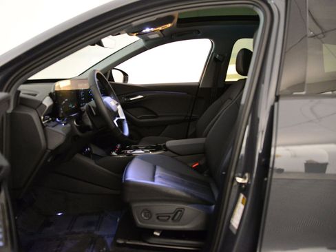 Certified 2025 Audi Q6 e-tron Premium w/ Convenience Package image 23