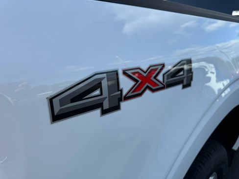 Used 2022 Ford F150 XLT w/ Trailer Tow Package image 10