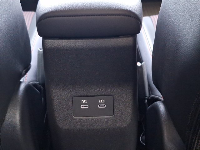 Certified 2025 Nissan Kicks SR AWD/4WD image 31