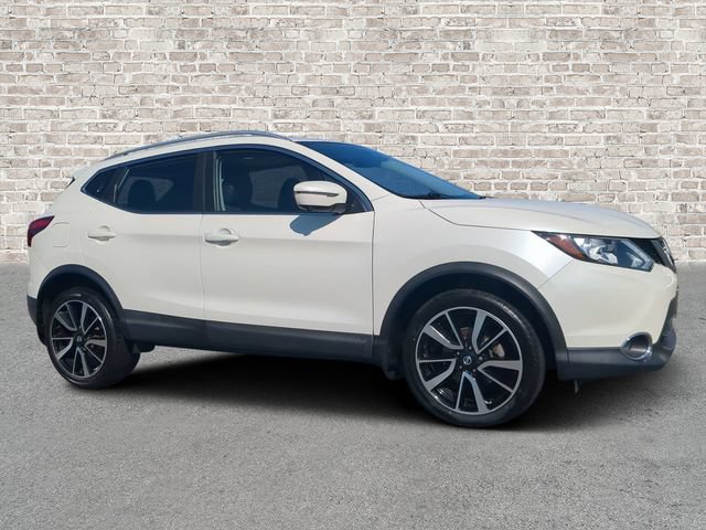 Used 2017 Nissan Rogue Sport SL w/ SL Premium Package FWD image 1