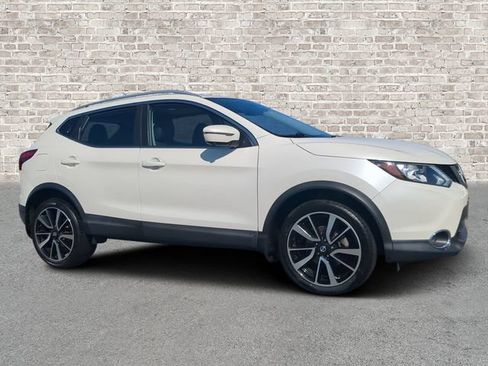 Used 2017 Nissan Rogue Sport SL w/ SL Premium Package FWD image 1