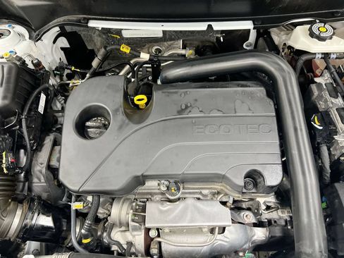 Used 2024 Chevrolet Equinox LT w/ LPO, Floor Liner Package FWD image 24