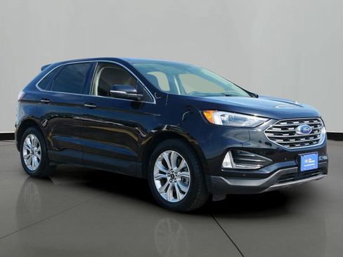 Certified 2024 Ford Edge Titanium image 4