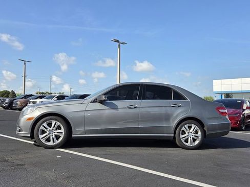 Used 2011 Mercedes-Benz E 350 Sedan image 3
